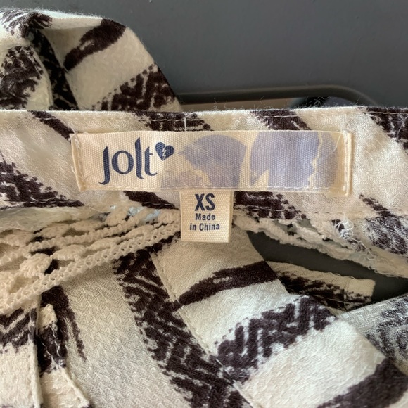 Jolt V-Neck Triangle Open Back Top - Picture 3 of 3